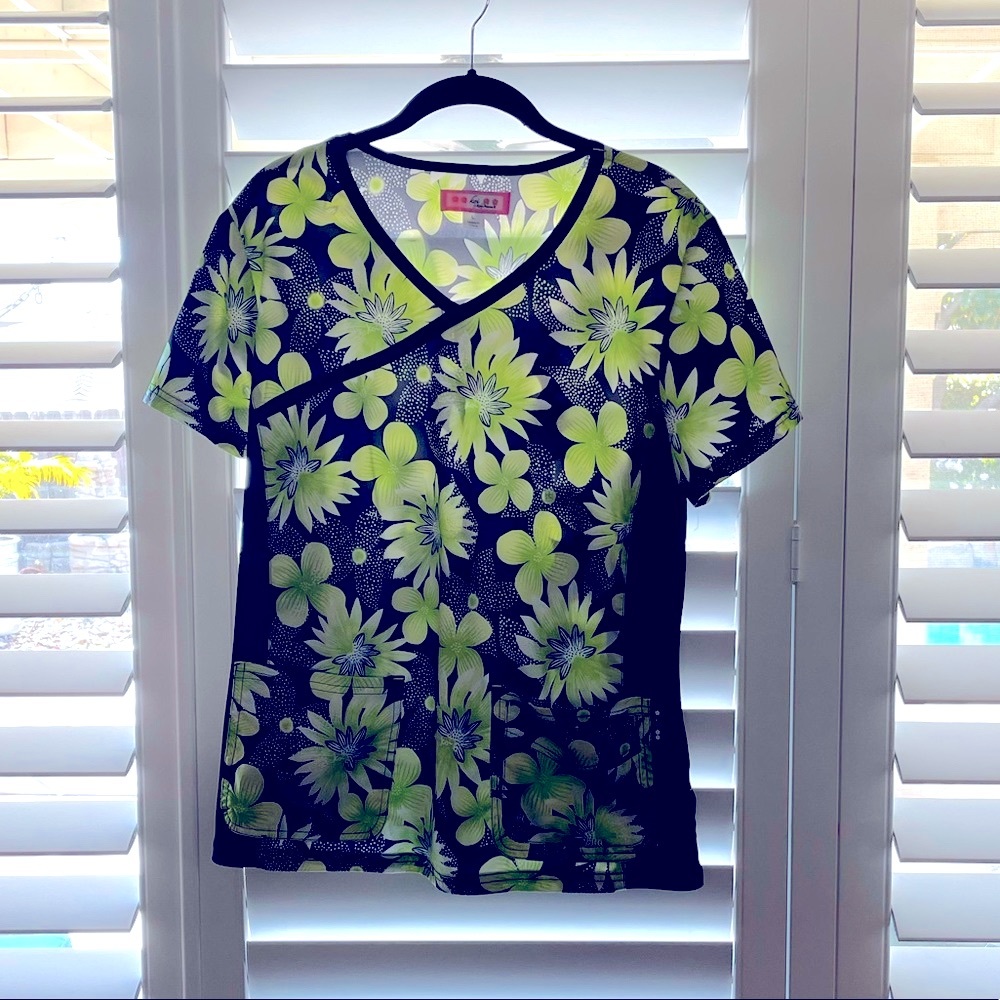 Koi scrub top